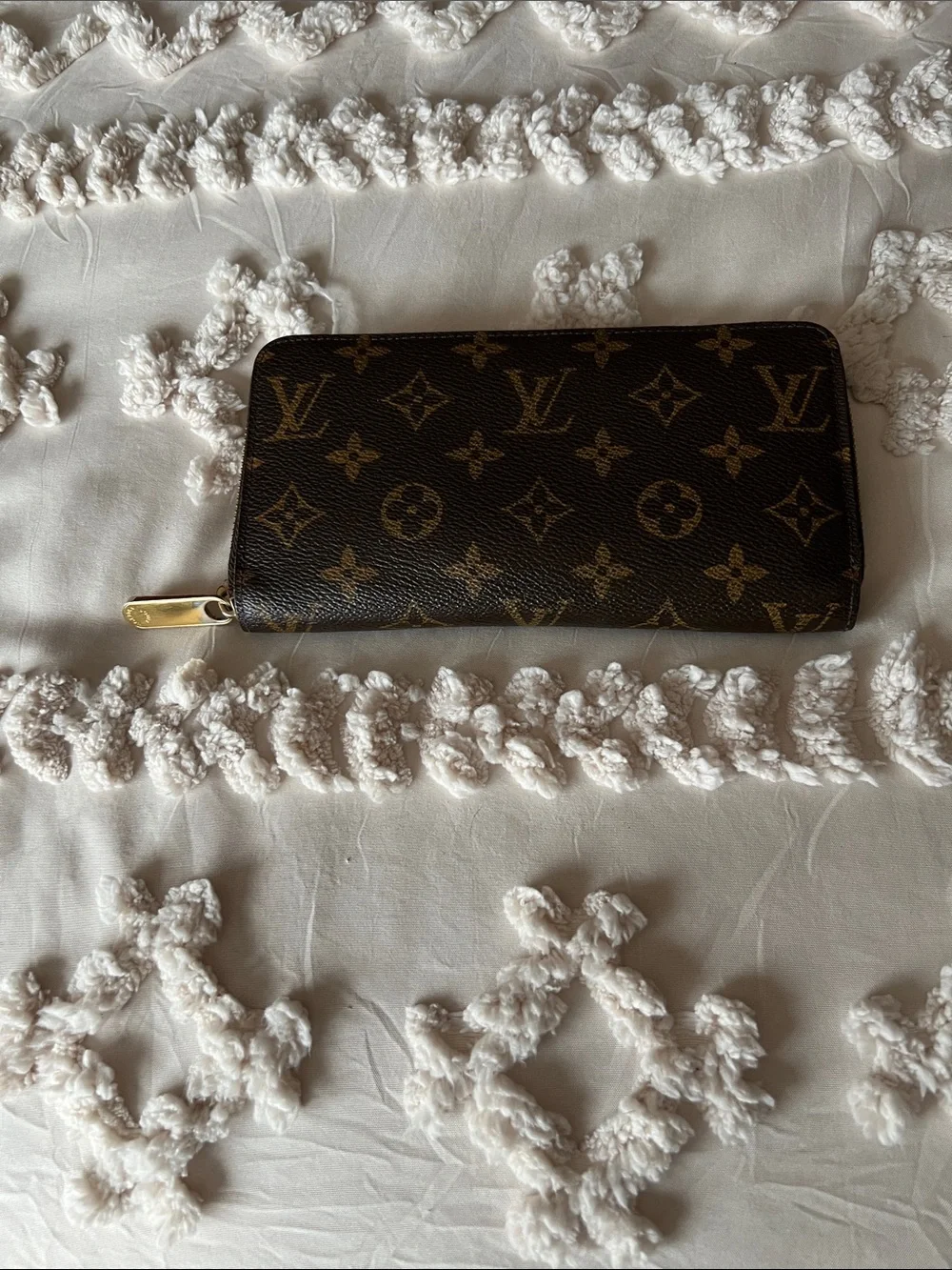 Louis Vuitton Monogram Zippy Wallet in Brown with Gold Hardware